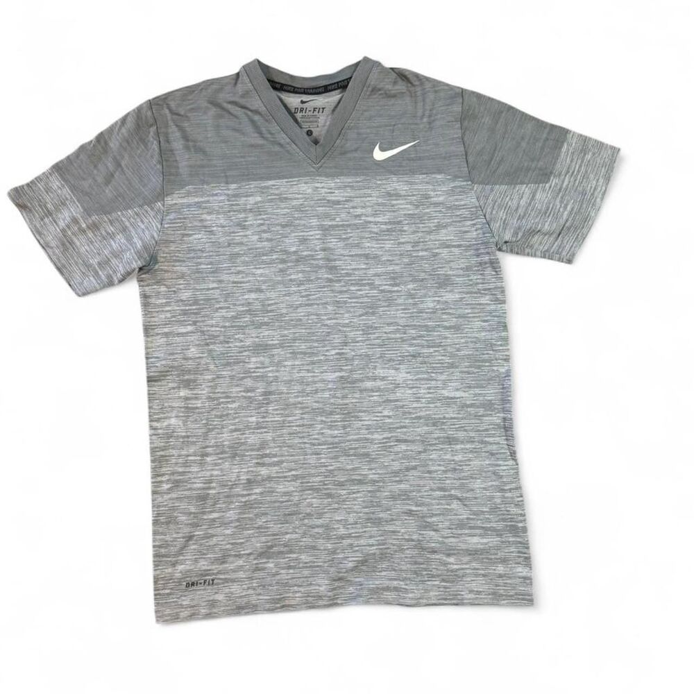 Nike Pro Training Dri-FIT V-Neck t-shirt in gray‎ size men’s large